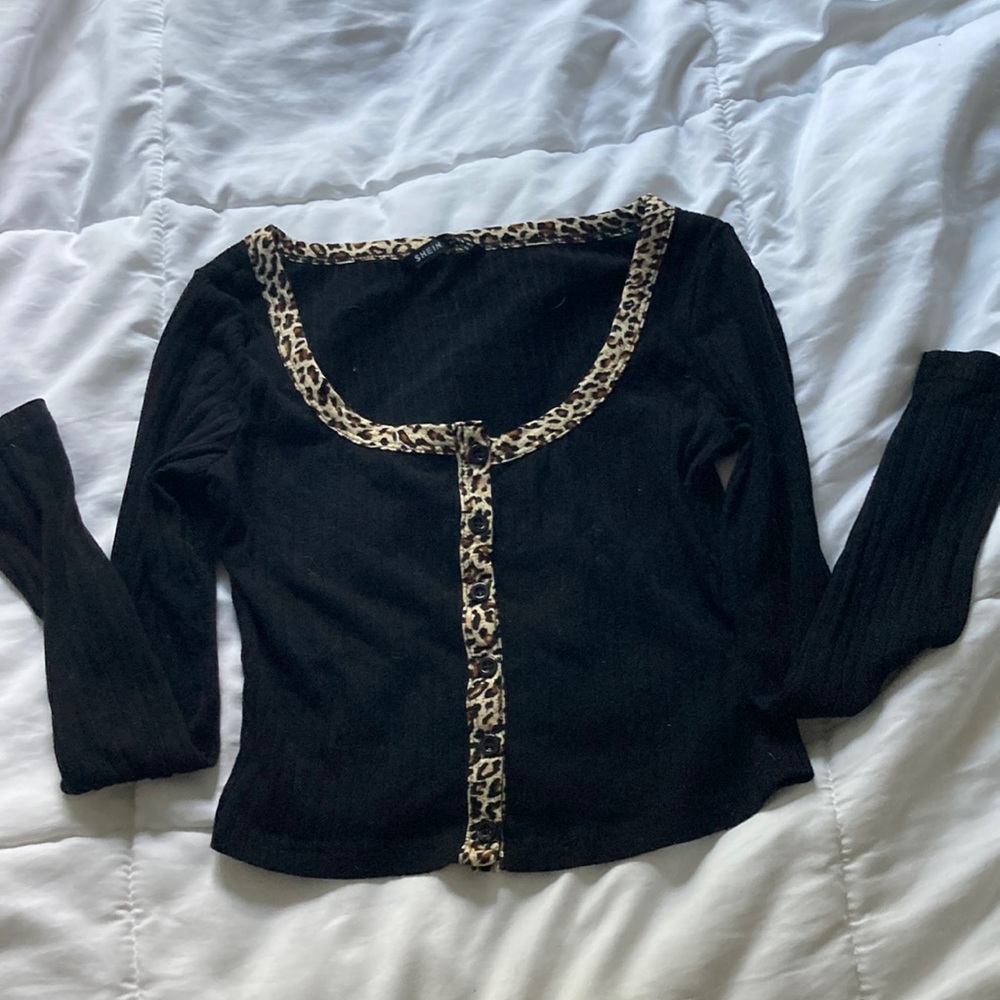 Shein Cropped Leopard Print Long Sleeve
